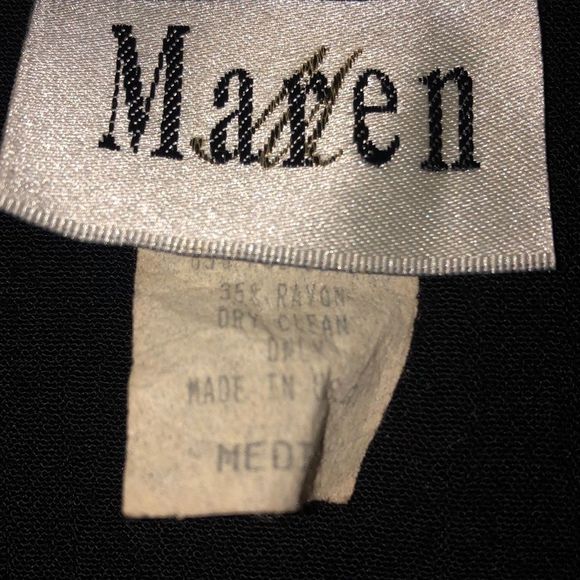 Vintage black sleeve less top size M - Picture 3 of 5